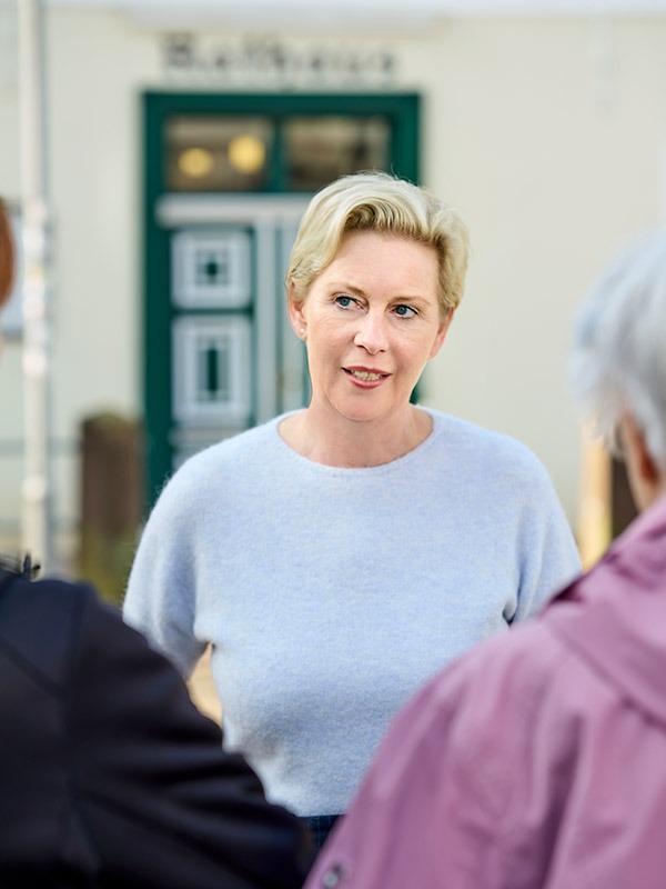 Imke Janssen - aus Elsfleth - für Elsfleth - wbi - besser mit Imke - parteifrei Imke Janssen - aus Elsfleth - für Elsfleth - wbi - besser mit Imke - parteifrei